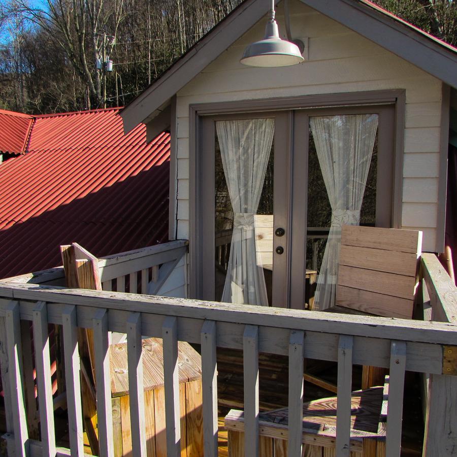 Red Leaf River Inn Waynesville Esterno foto